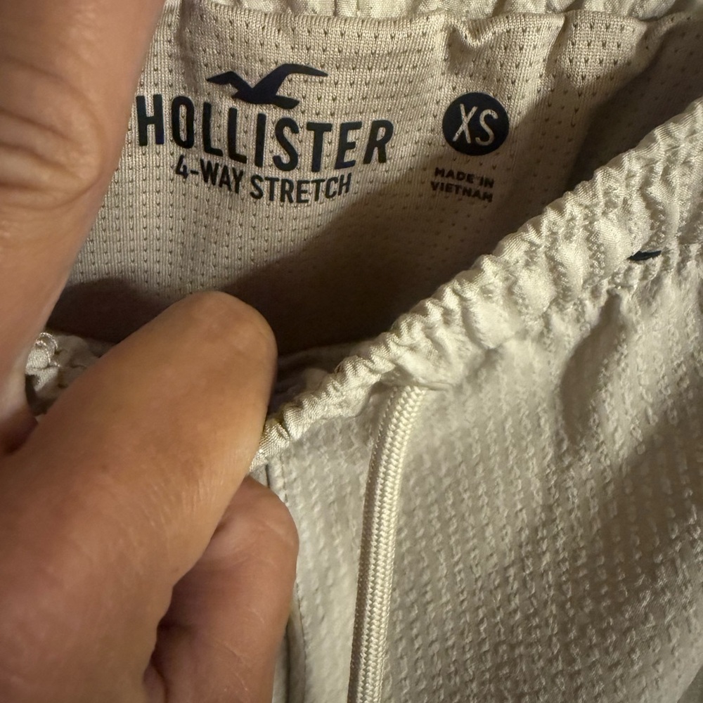 Hollister Tan Athletic Shorts with Elastic Waistband - Picture 4 of 5